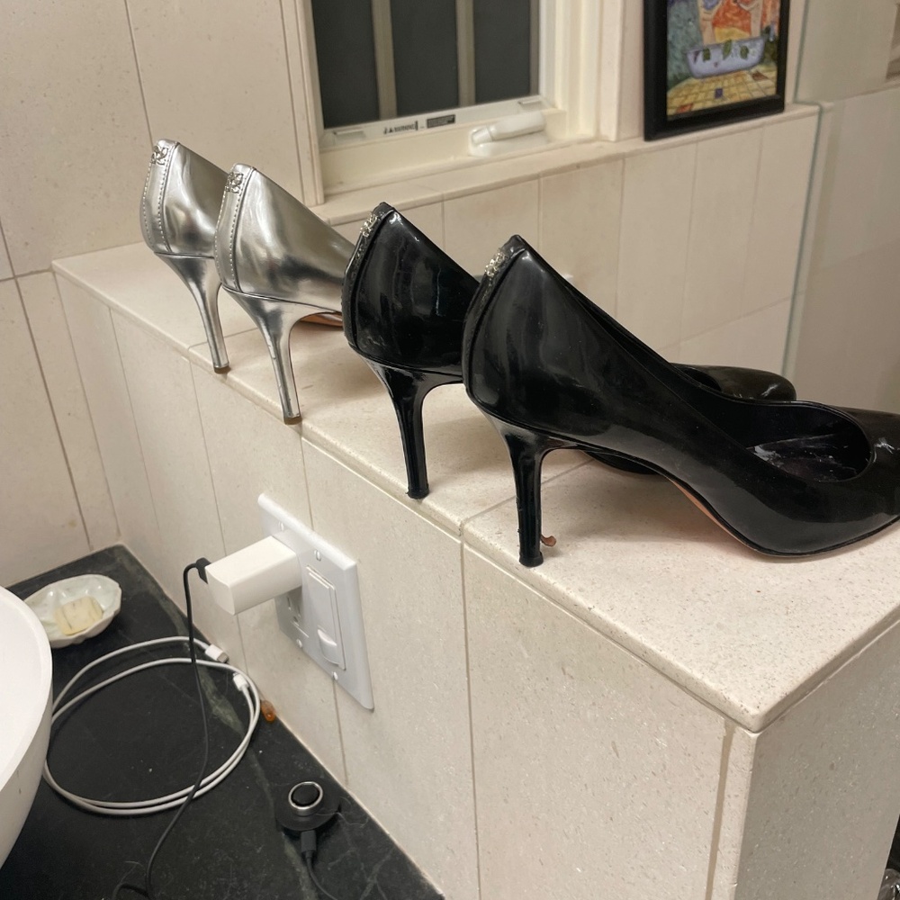 2 pairs sz 8.5 coach heels - Picture 3 of 5